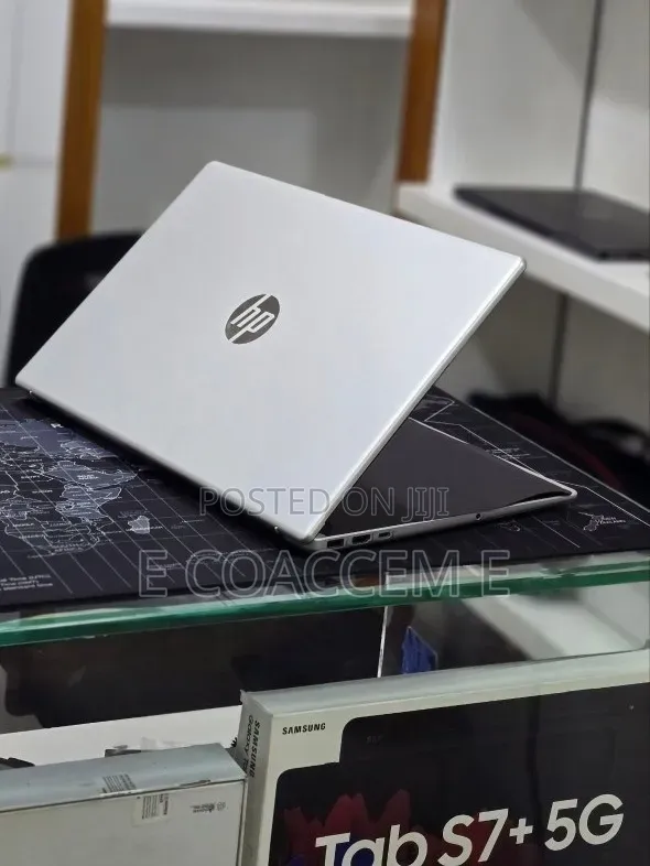 New Laptop HP Stream Notebook 8GB AMD Ryzen 5 SSD 512GB