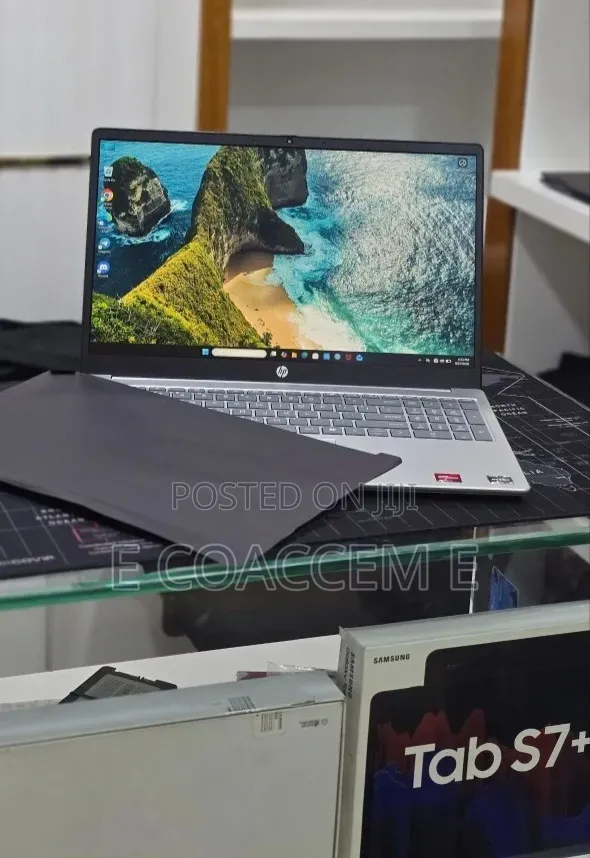New Laptop HP Stream Notebook 8GB AMD Ryzen 5 SSD 512GB