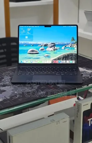 New Laptop Apple MacBook Air 2022 M2 8GB Apple M2 SSD 256GB