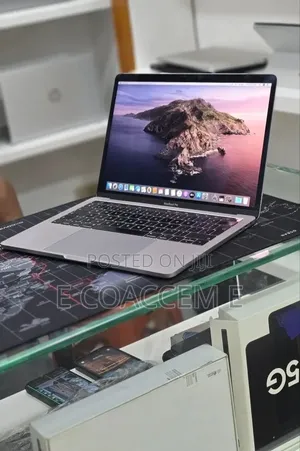 New Laptop Apple MacBook Pro 2019 16GB Intel Core i7 SSD 1T