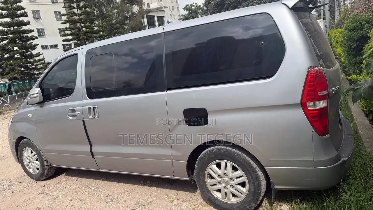 Hyundai Starex 2017 Silver