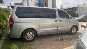 Hyundai Starex 2017 Silver