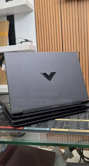 New Laptop HP Victus 16 16GB AMD Ryzen 7 SSD 512GB