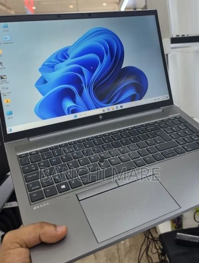 New Laptop HP ZBook 15 16GB Intel Core i7 SSD 512GB