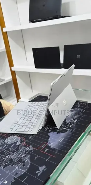 New Laptop Microsoft Surface Pro 6 8GB Intel Core i5 SSD 256GB