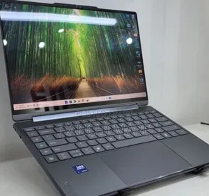 New Laptop Lenovo Yoga 9 16GB Intel Core Ultra 7 SSD 512GB