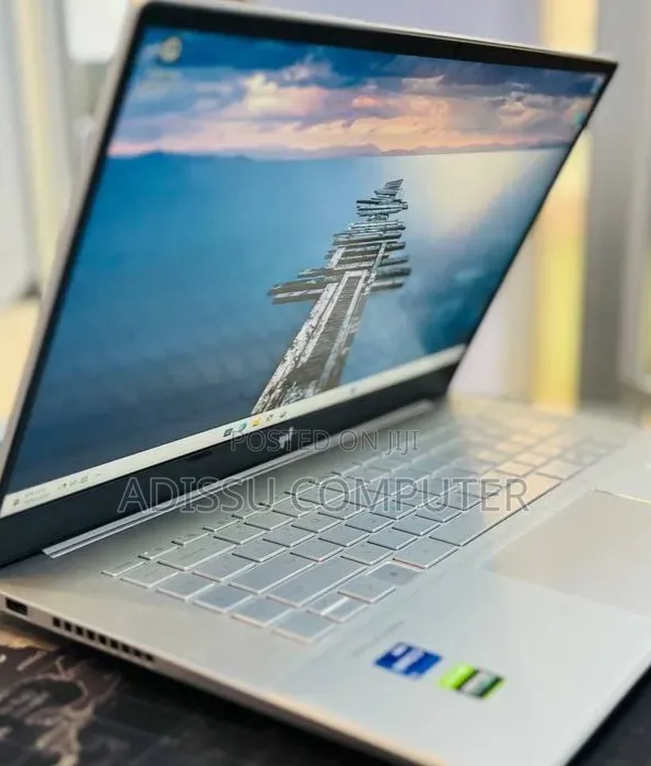 New Laptop HP Envy 13 16GB Intel Core i7 SSD 512GB