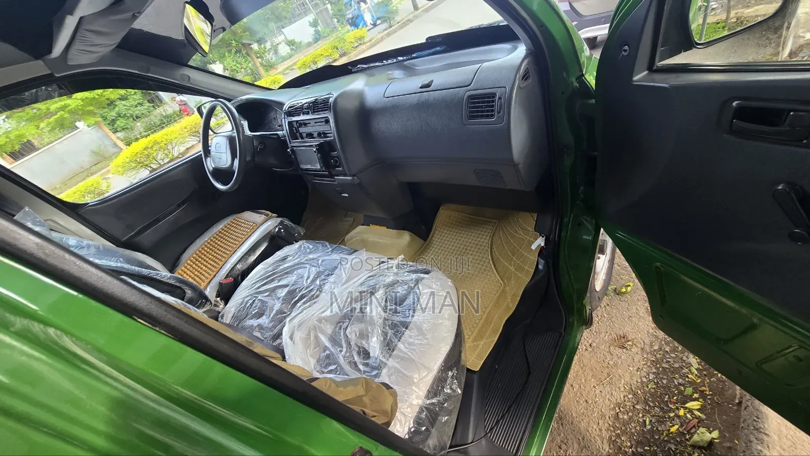 Toyota HiAce 2006 Green