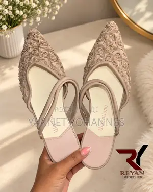 Women's Nude Floral Pointed Toe Small Heel