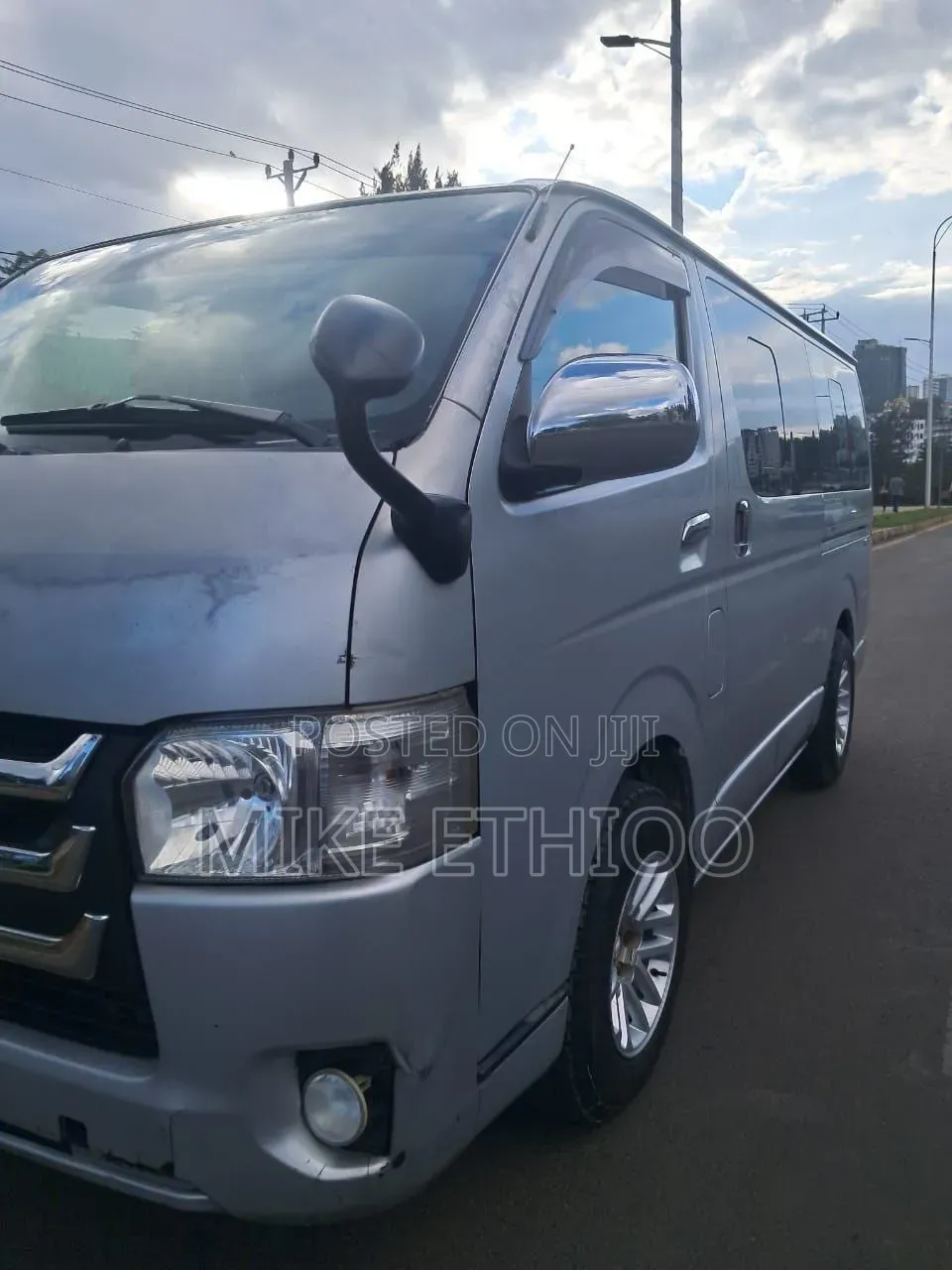 Toyota HiAce 2017 Silver