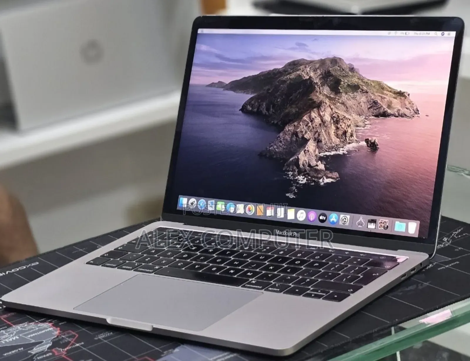 New Laptop Apple MacBook Pro 2019 16GB Intel Core i7 SSD 1T