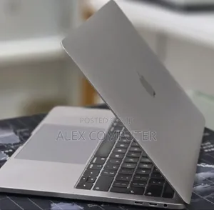 New Laptop Apple MacBook Pro 2019 16GB Intel Core i7 SSD 1T