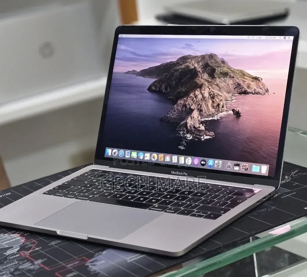 New Laptop Apple MacBook Pro 2019 16GB Intel Core i7 SSD 1T
