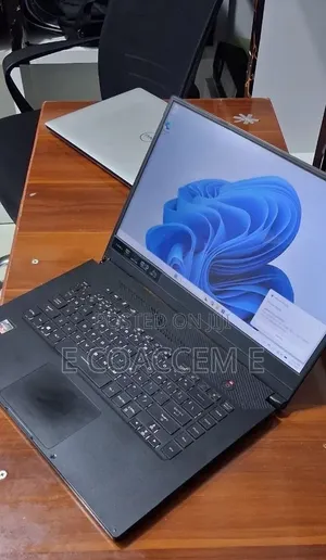 Laptop Asus ROG Zephyrus G14 16GB AMD Ryzen 7 SSD 512GB