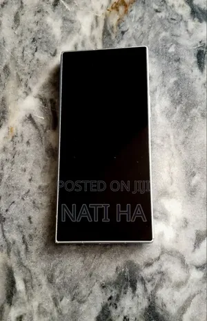 Samsung Z 16 GB Gray
