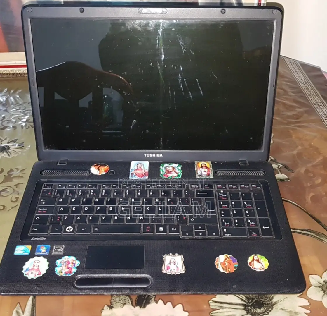 Laptop Toshiba 8GB Intel Core i3 HDD 750GB
