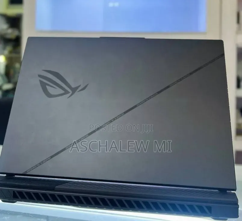 New Laptop Asus ROG Strix G16 16GB Intel Core i9 SSD 1T