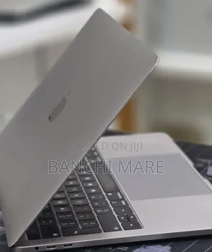 New Laptop Apple MacBook Pro 2019 16GB Intel Core i7 SSD 1T