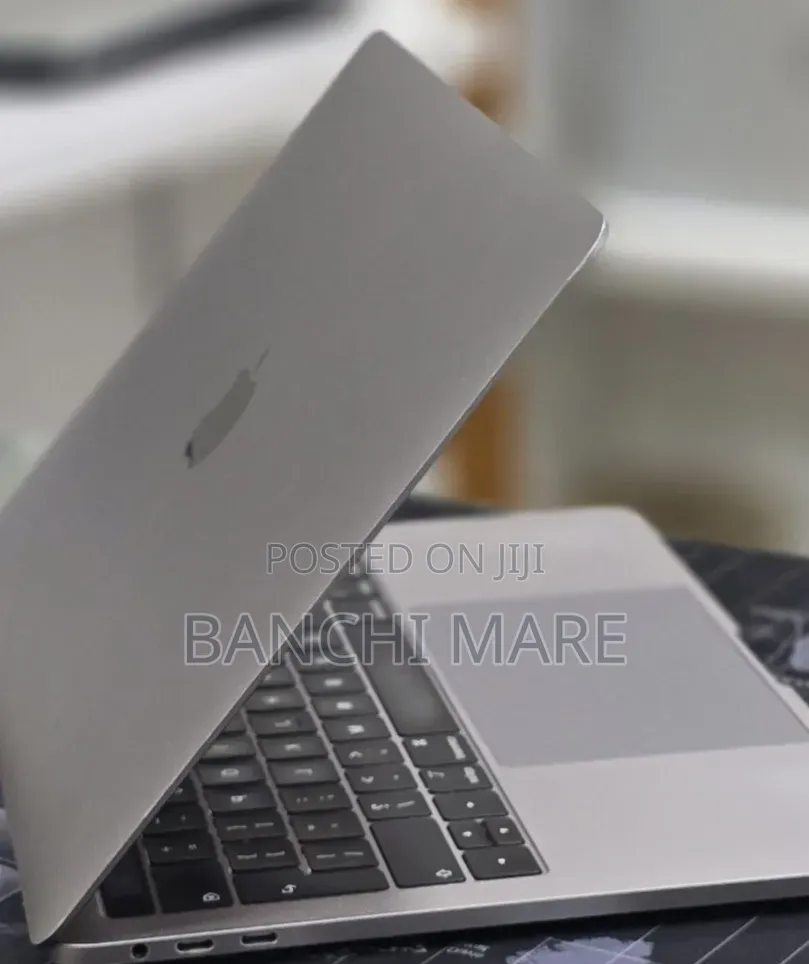 New Laptop Apple MacBook Pro 2019 16GB Intel Core i7 SSD 1T