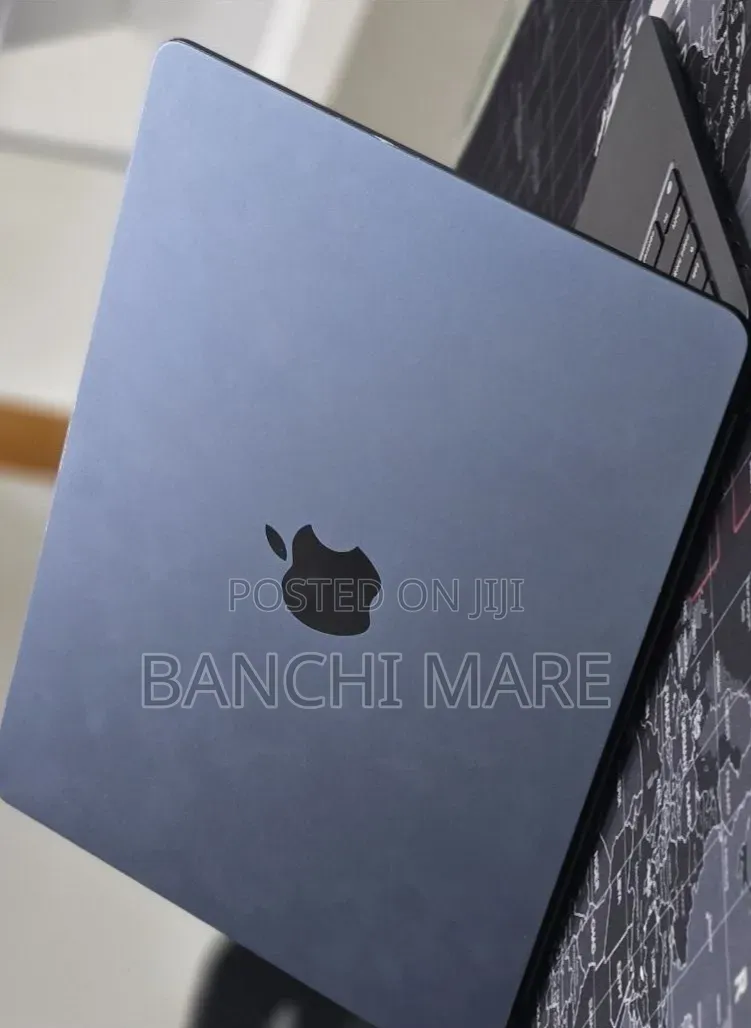 New Laptop Apple MacBook Air 2022 M2 8GB Apple M2 SSD 256GB