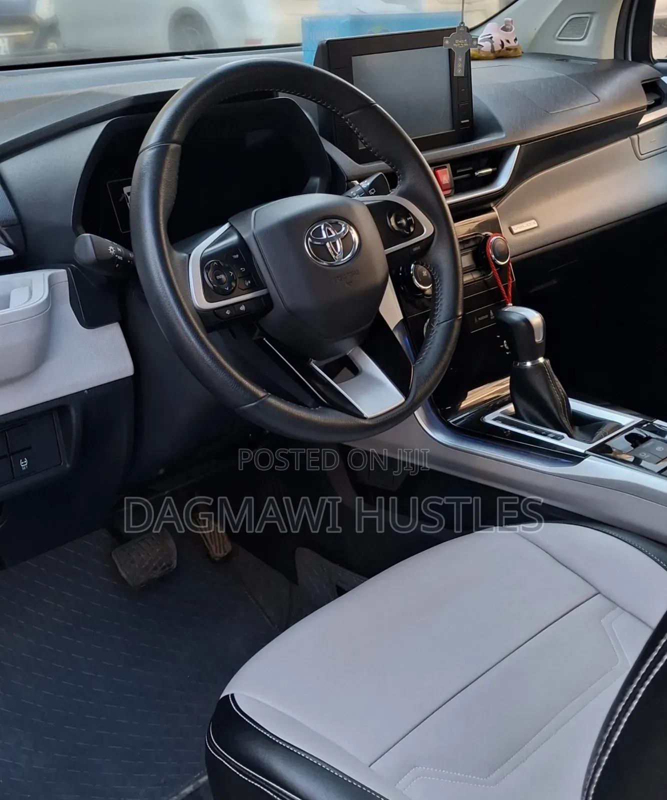 Toyota Veloz 1.5 CVT FWD 2023 Gray