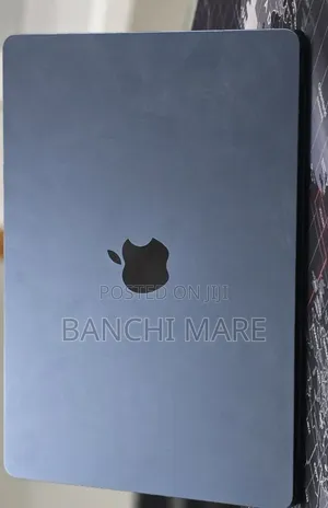 New Laptop Apple MacBook Air 2022 M2 8GB Apple M2 SSD 256GB