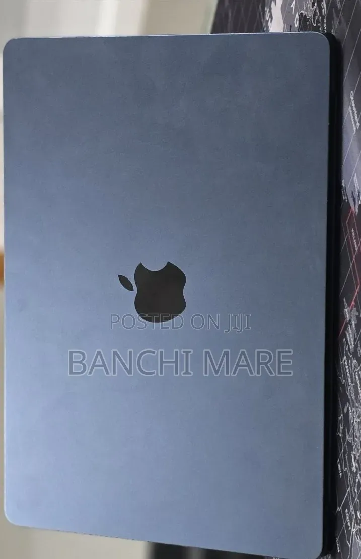 New Laptop Apple MacBook Air 2022 M2 8GB Apple M2 SSD 256GB