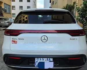 Mercedes-Benz EQC EQC400 4MATIC 2022 Ivory