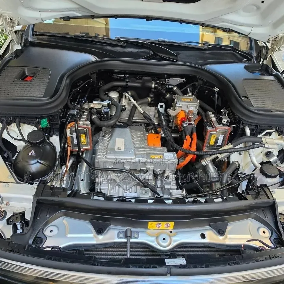 Mercedes-Benz EQC EQC400 4MATIC 2022 Ivory