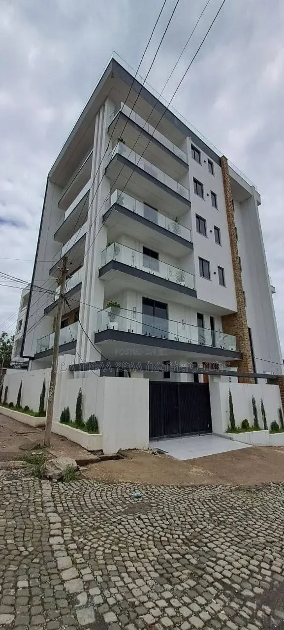 Furnished 5bdrm Apartment in Cmc Area, Yeka for sale
