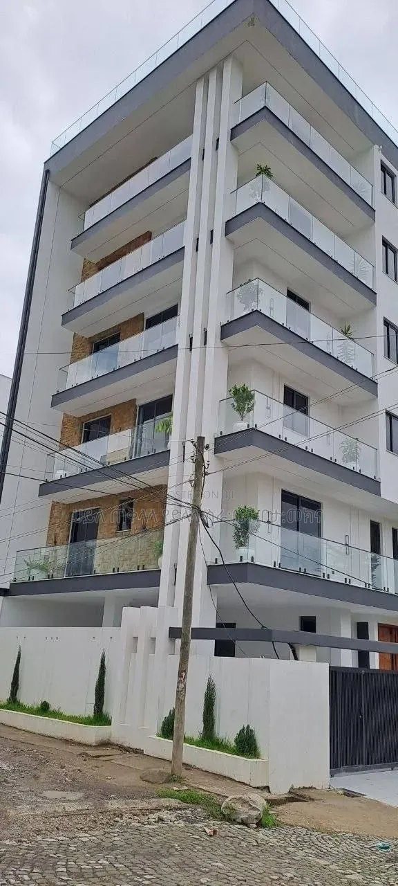 Furnished 5bdrm Apartment in Cmc Area, Yeka for sale