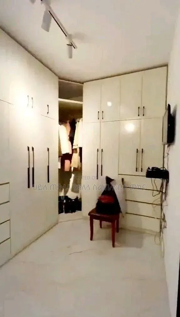 Furnished 8bdrm Townhouse/Terrace in ሰሚት ፍየል ቤት, Yeka for sale