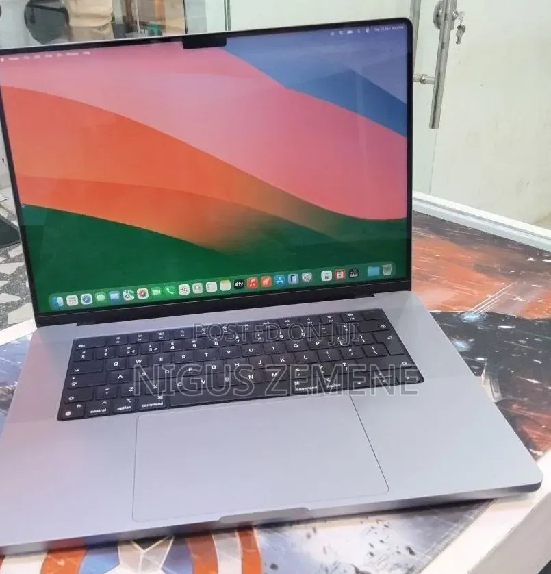 New Laptop Apple MacBook Pro 2021 M1 Max 64GB Apple M1 Max SSD 1T