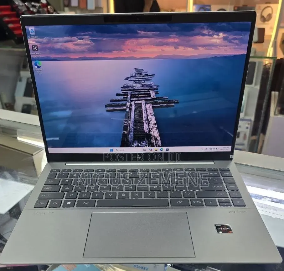 New Laptop HP Pavilion 15 32GB AMD Ryzen 7 SSD 1T