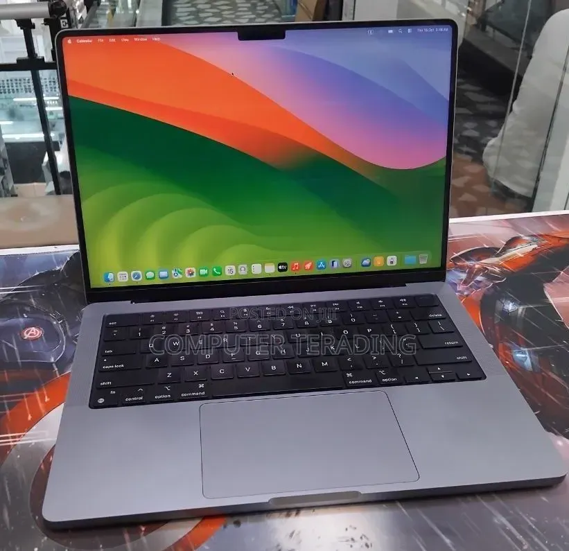 New Laptop Apple MacBook Pro 2021 M1 32GB Apple M1 Pro SSD 512GB