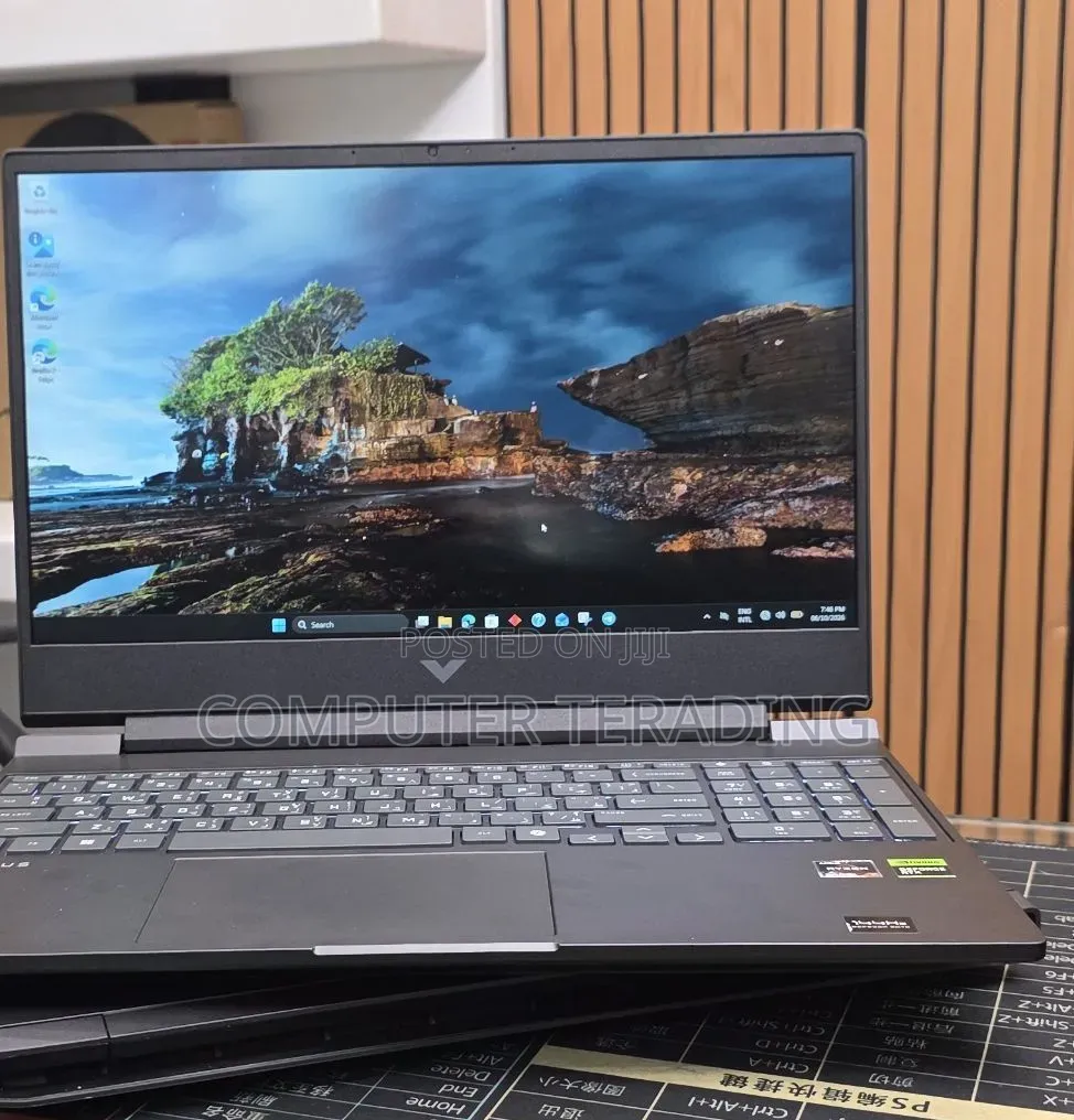 New Laptop HP Victus 15 16GB AMD Ryzen 7 SSD 512GB