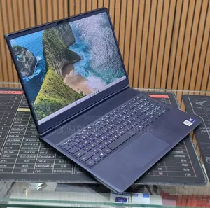 New Laptop Dell Alienware Aurora 16 16GB Intel Core Ultra 7 SSD 1T