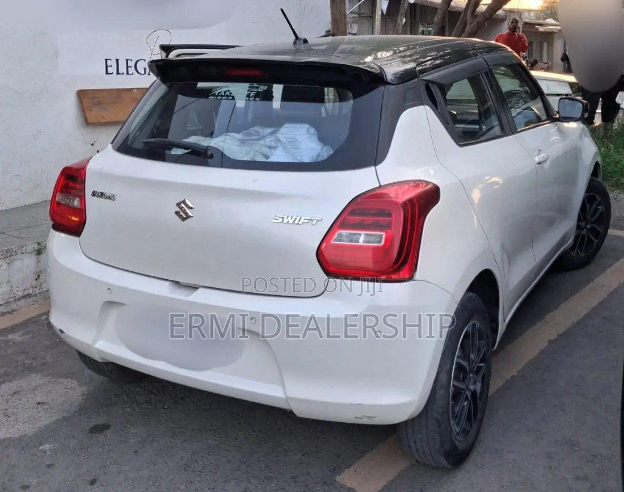Suzuki Swift 2022 White