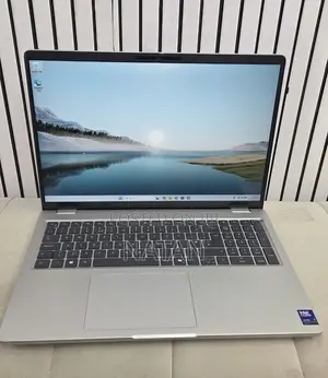 New Laptop Dell Pro 16 16GB Intel Core Ultra 7 SSD 512GB