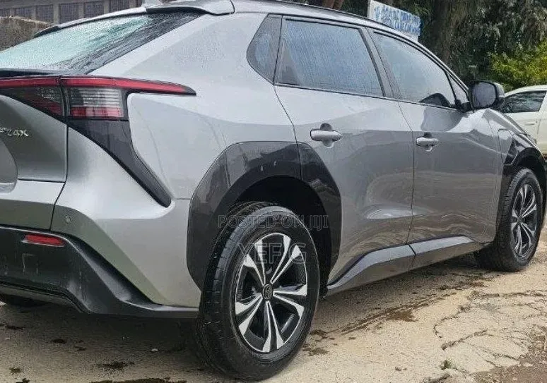 Toyota bZ4X 2023 Gray