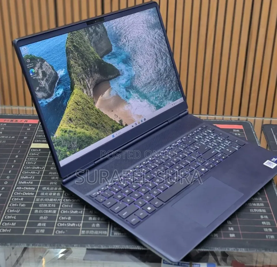 New Laptop Dell Alienware Aurora 16 16GB Intel Core Ultra 7 SSD 1T
