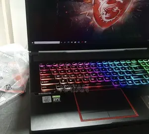 New Laptop MSI Creator 17 B11UH-416 16GB Intel Core i7 SSD 512GB
