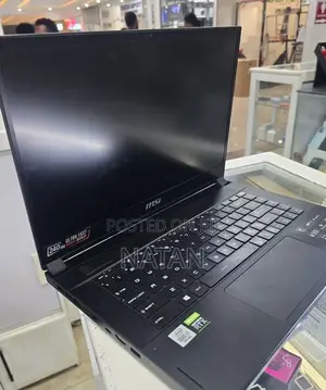 New Laptop MSI Creator 17 B11UH-416 16GB Intel Core i7 SSD 512GB