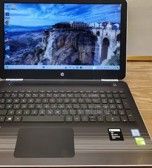New Laptop HP Pavilion 15 8GB Intel Core i5 SSD 256GB