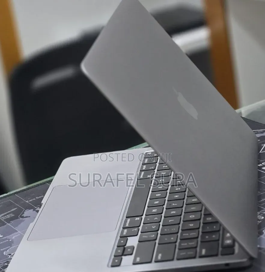 New Laptop Apple MacBook Pro 2021 M1 16GB Apple M1 Pro SSD 256GB