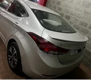Hyundai Elantra 2015