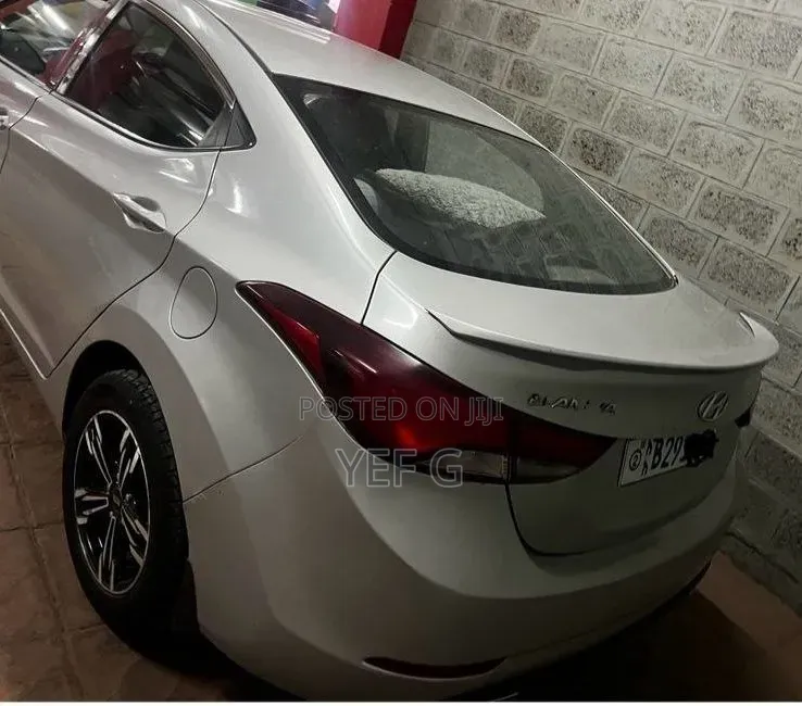 Hyundai Elantra 2015