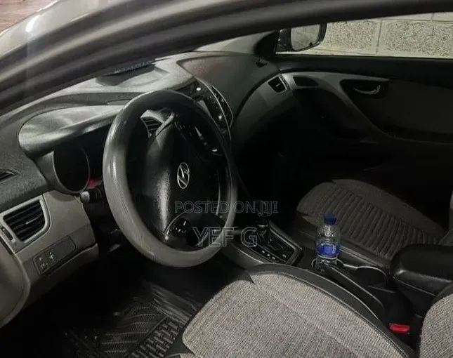 Hyundai Elantra 2015