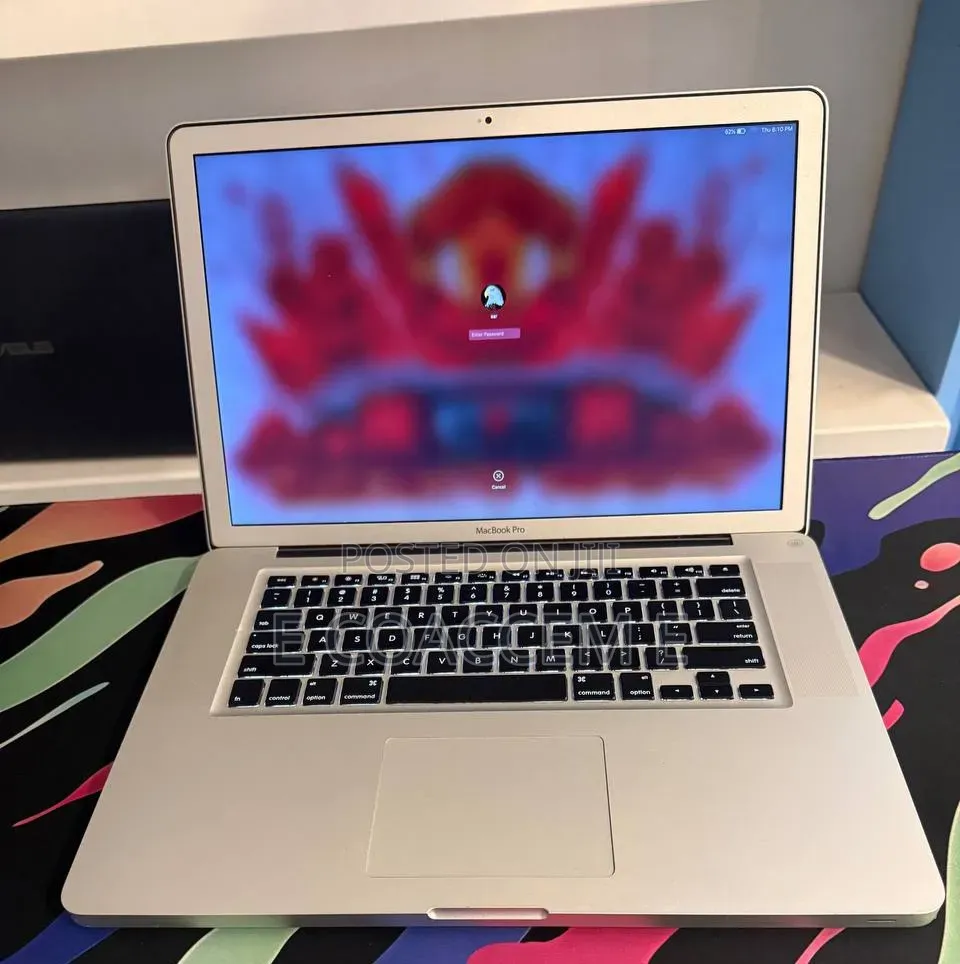 New Laptop Apple MacBook Pro 2011 4GB Intel Core i7 SSD 500GB