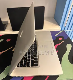 New Laptop Apple MacBook Pro 2011 4GB Intel Core i7 SSD 500GB